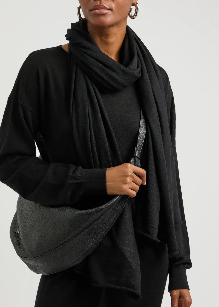 EXTREME CASHMERE N°367 Shawl cashmere scarf  
                         
                     
                