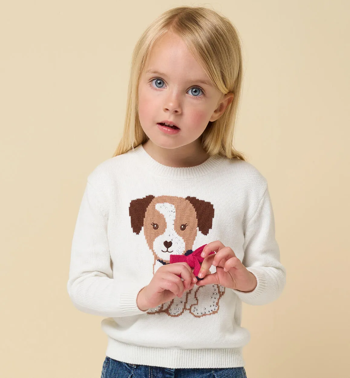 Girl sweater with dog